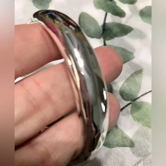 Chloe+Isabel Hammered Silver Cuff Bracelet - Picture 6 of 8